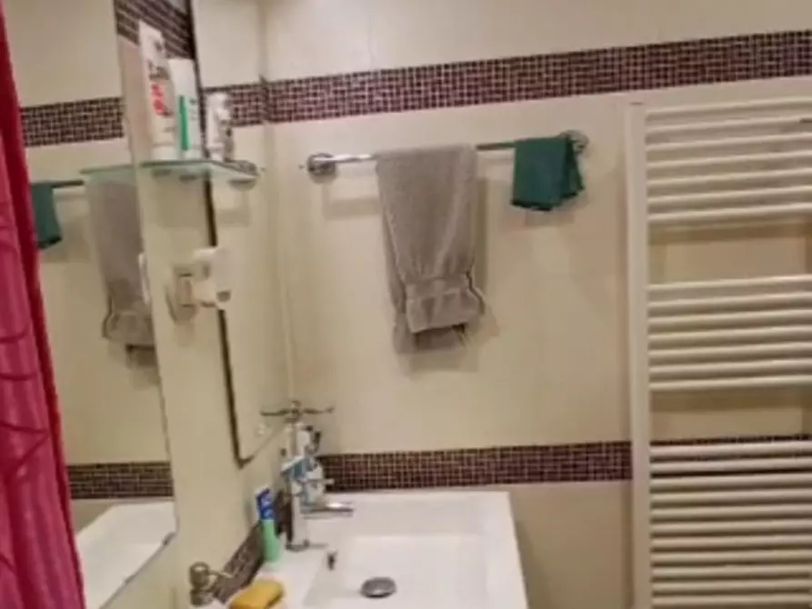 Immagine 25 di Appartamento in vendita  a Livorno