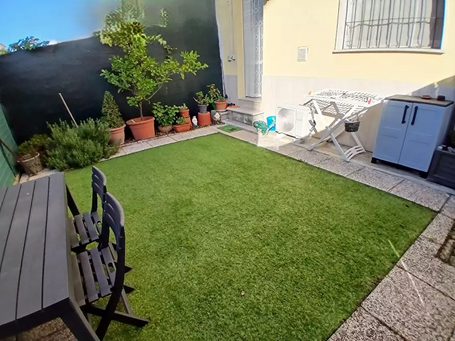 Immagine 30 di Appartamento in vendita  a Livorno