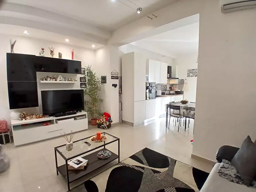 Immagine 8 di Appartamento in vendita  a Livorno