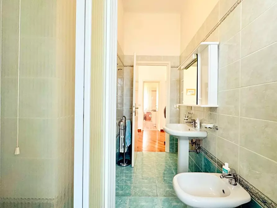 Immagine 43 di Casa indipendente in vendita  a Camaiore