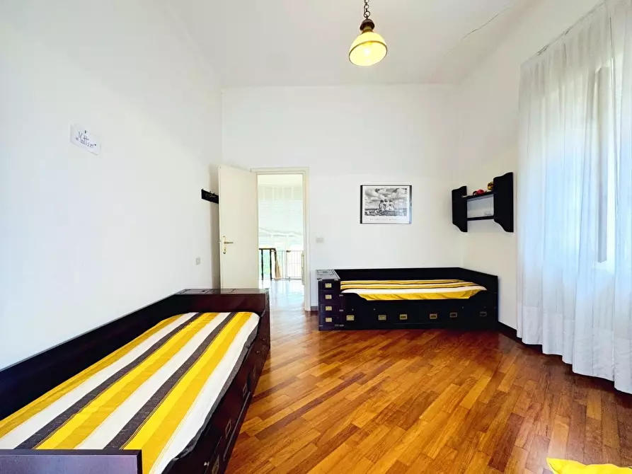 Immagine 25 di Casa indipendente in vendita  a Camaiore