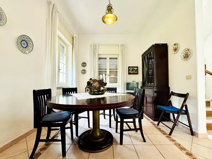 Immagine 6 di Casa indipendente in vendita  a Camaiore