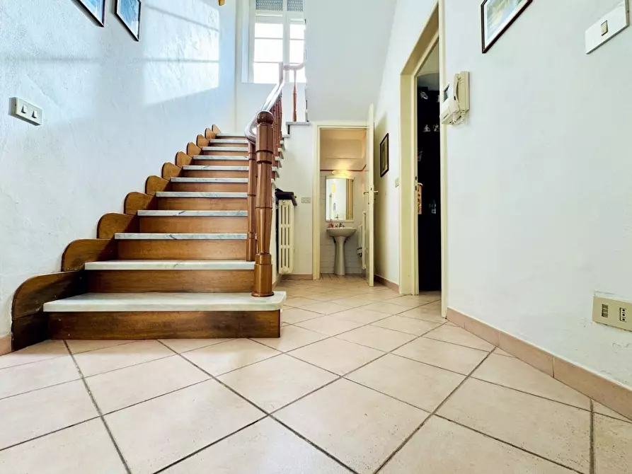 Immagine 14 di Casa indipendente in vendita  a Camaiore