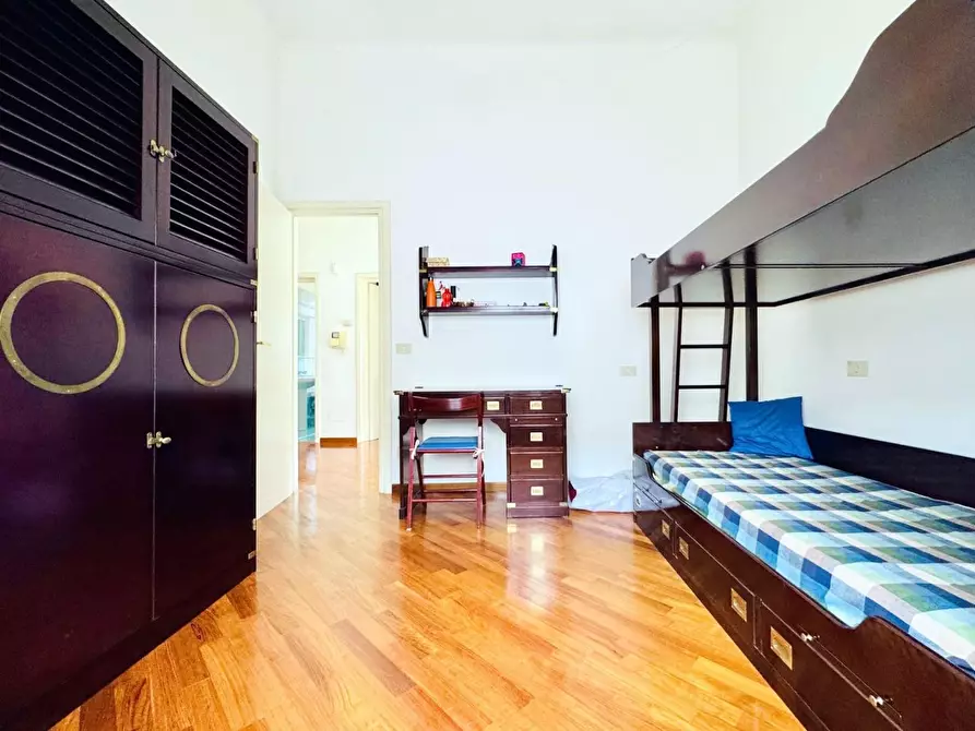 Immagine 35 di Casa indipendente in vendita  a Camaiore