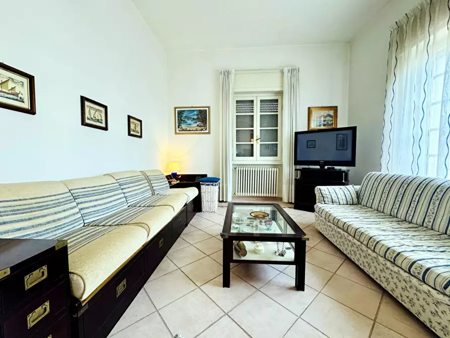 Immagine 4 di Casa indipendente in vendita  a Camaiore