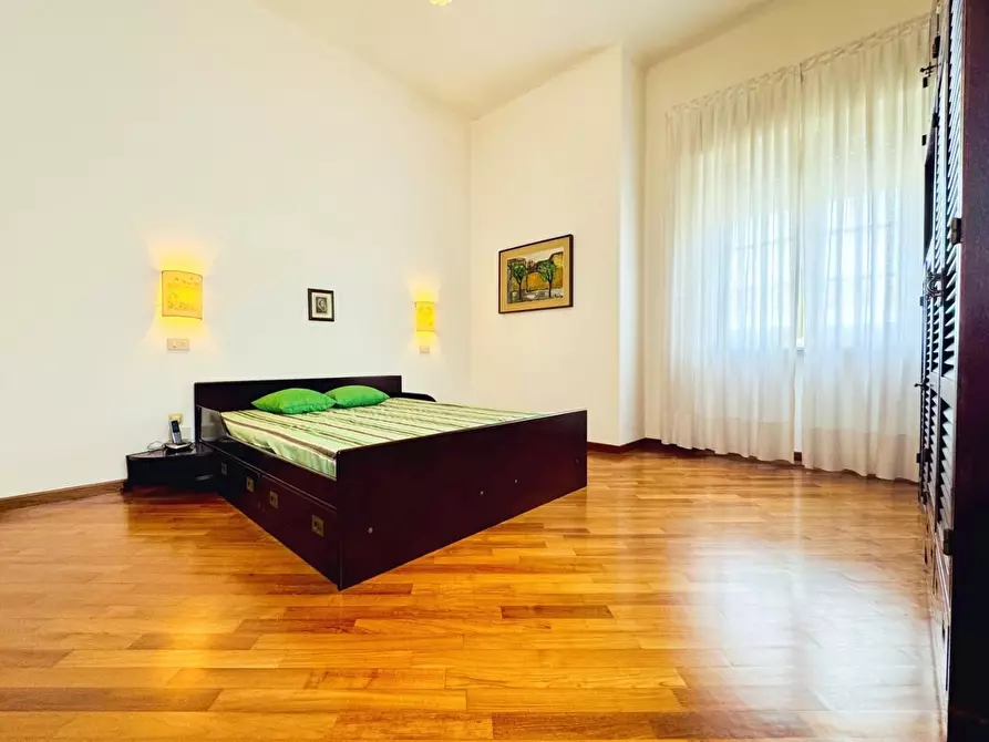 Immagine 45 di Casa indipendente in vendita  a Camaiore