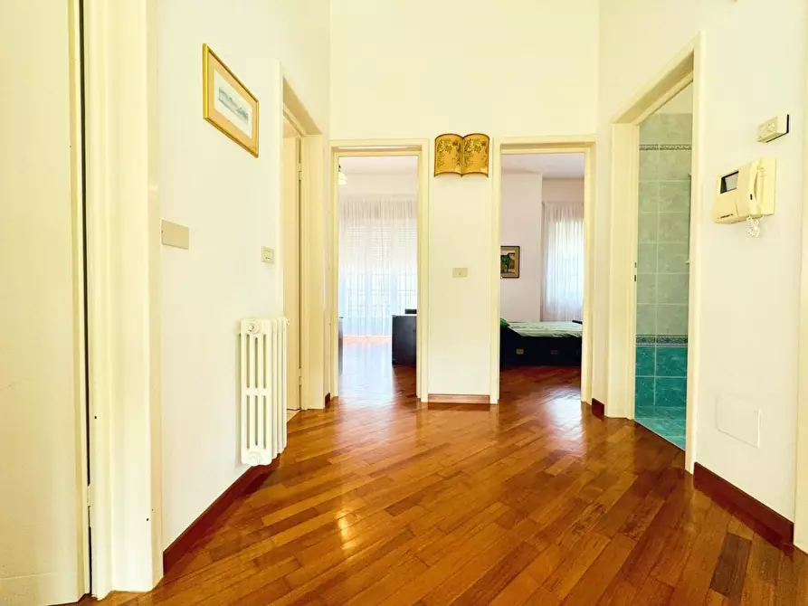 Immagine 21 di Casa indipendente in vendita  a Camaiore