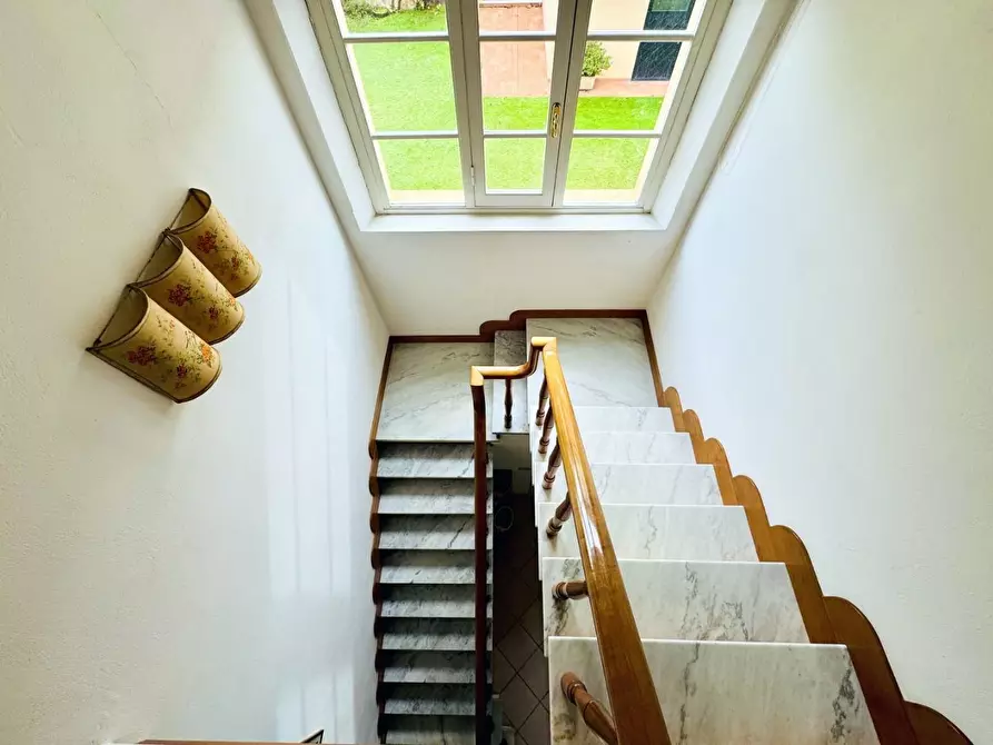 Immagine 49 di Casa indipendente in vendita  a Camaiore