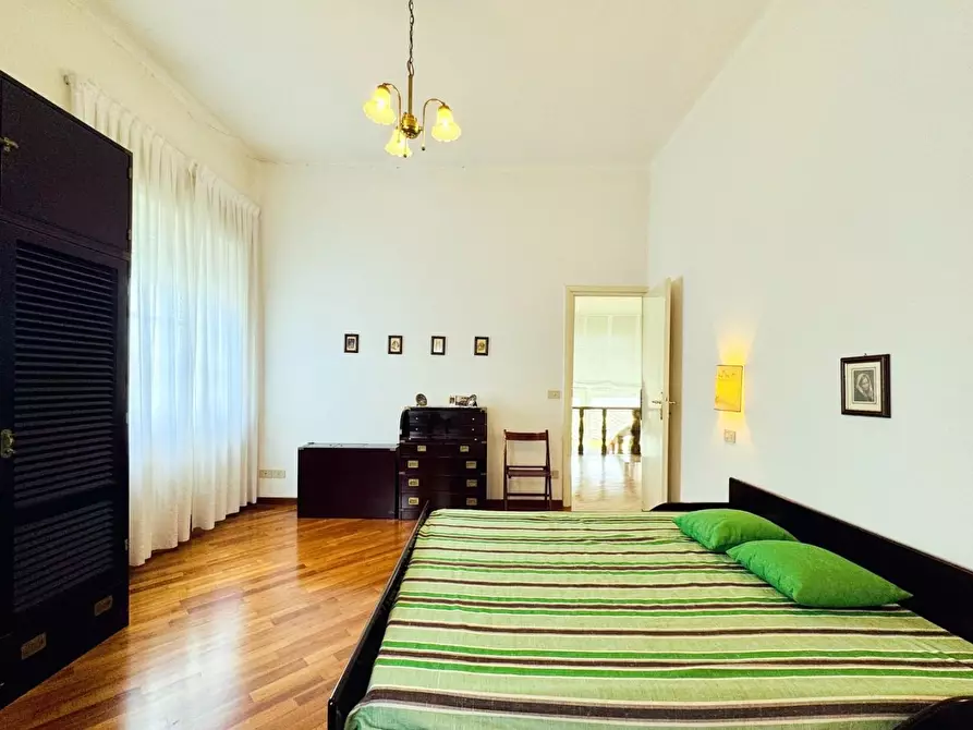 Immagine 47 di Casa indipendente in vendita  a Camaiore