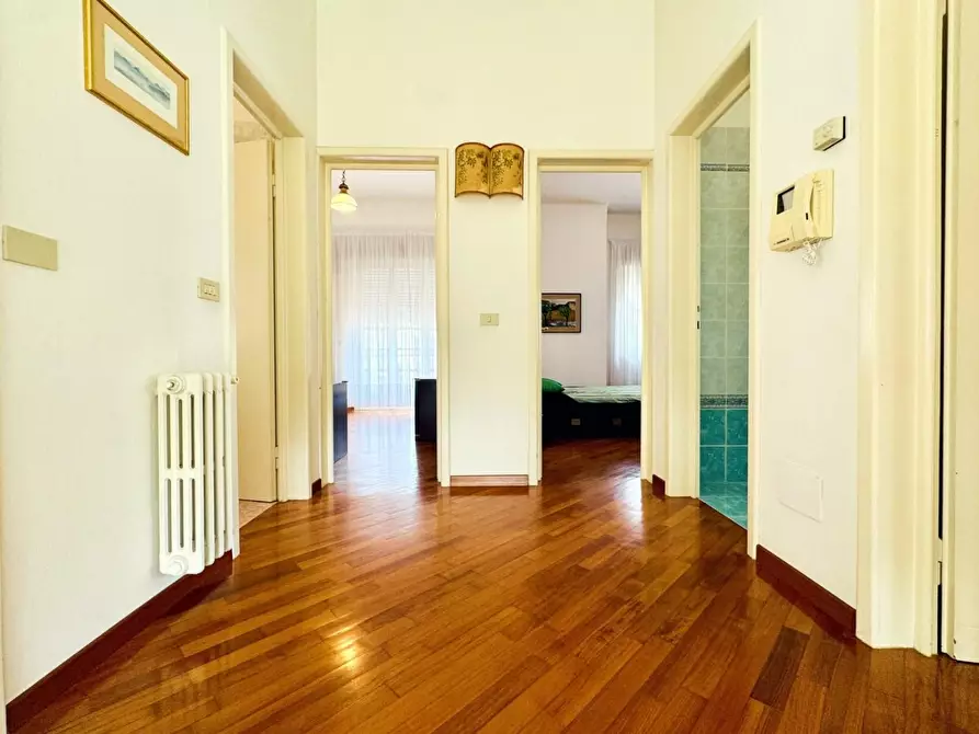 Immagine 22 di Casa indipendente in vendita  a Camaiore