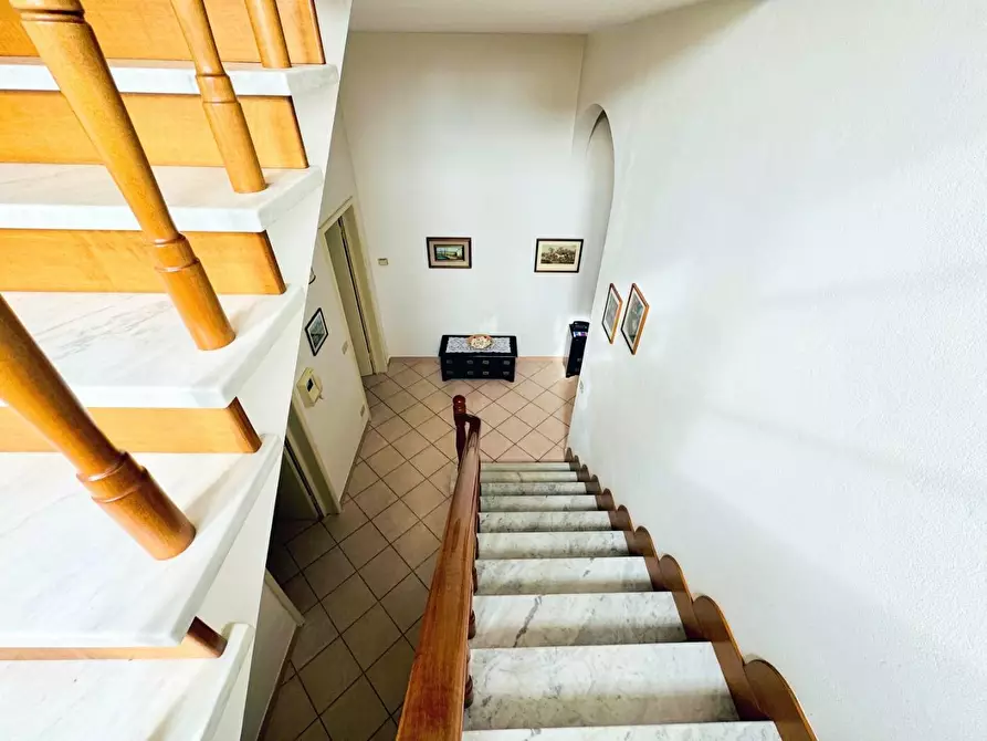 Immagine 50 di Casa indipendente in vendita  a Camaiore