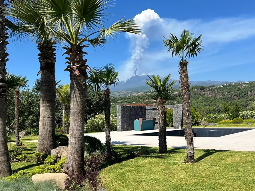 Immagine 1 di Villa in vendita  a Fiumefreddo Di Sicilia