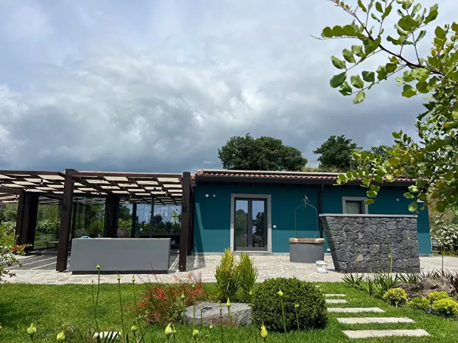 Immagine 8 di Villa in vendita  a Fiumefreddo Di Sicilia