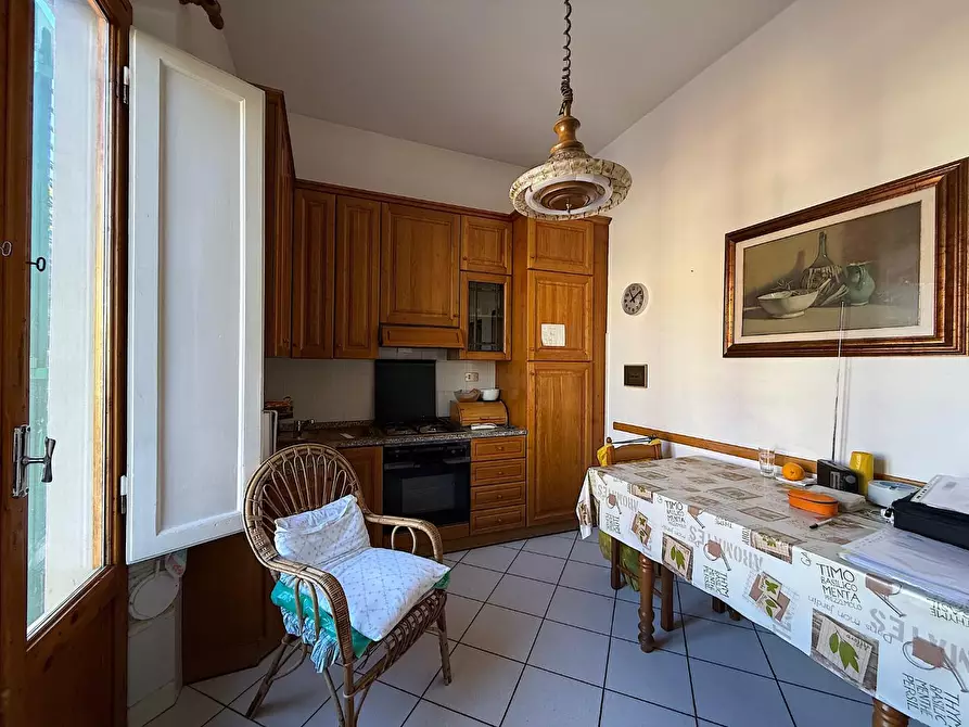 Immagine 10 di Appartamento in vendita  a Empoli
