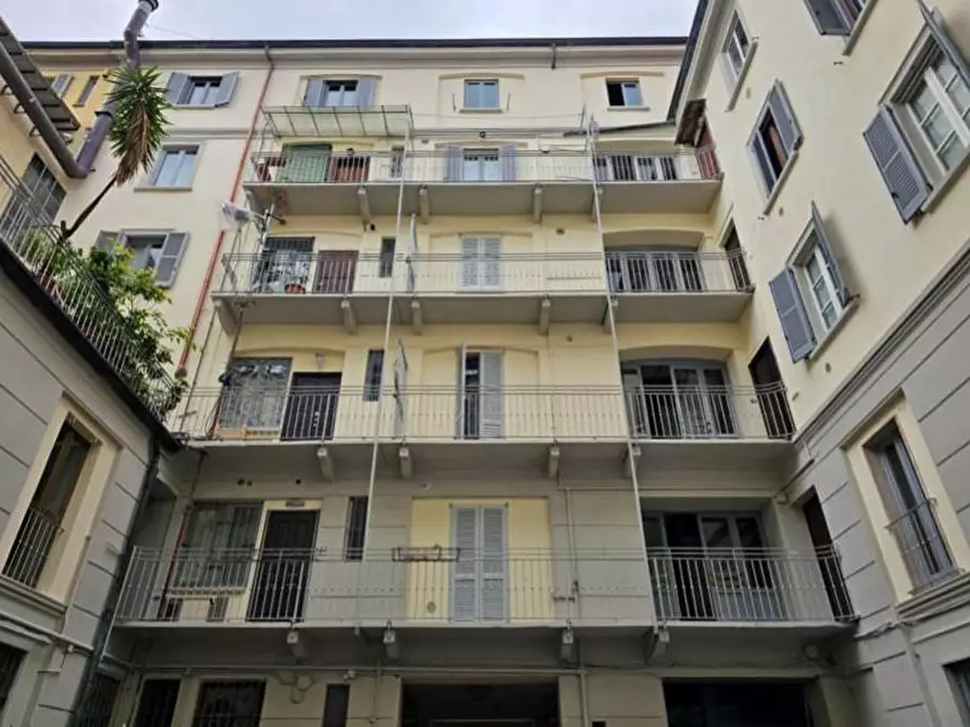 Immagine 2 di Appartamento in vendita  a Milano