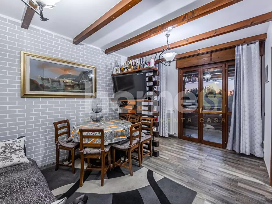 Immagine 1 di Appartamento in vendita  a Reggio Nell'emilia