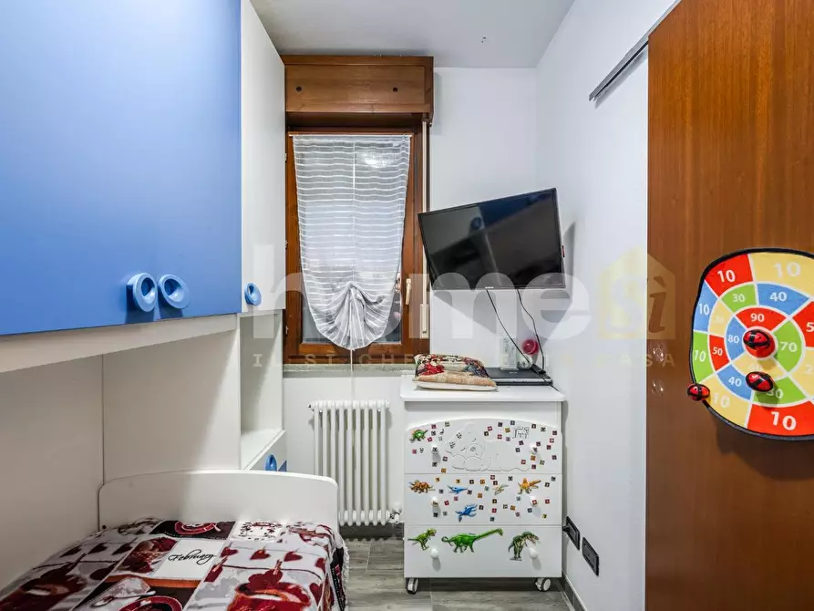 Immagine 18 di Appartamento in vendita  a Reggio Nell'emilia