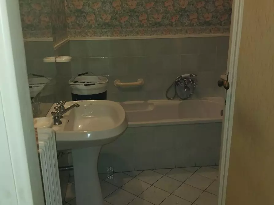 Immagine 5 di Appartamento in affitto  a Pisa