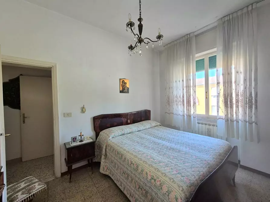 Immagine 16 di Appartamento in vendita  a Lucca