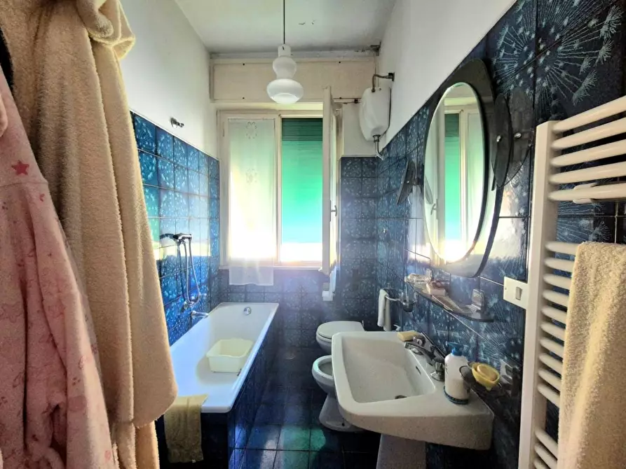 Immagine 20 di Appartamento in vendita  a Lucca