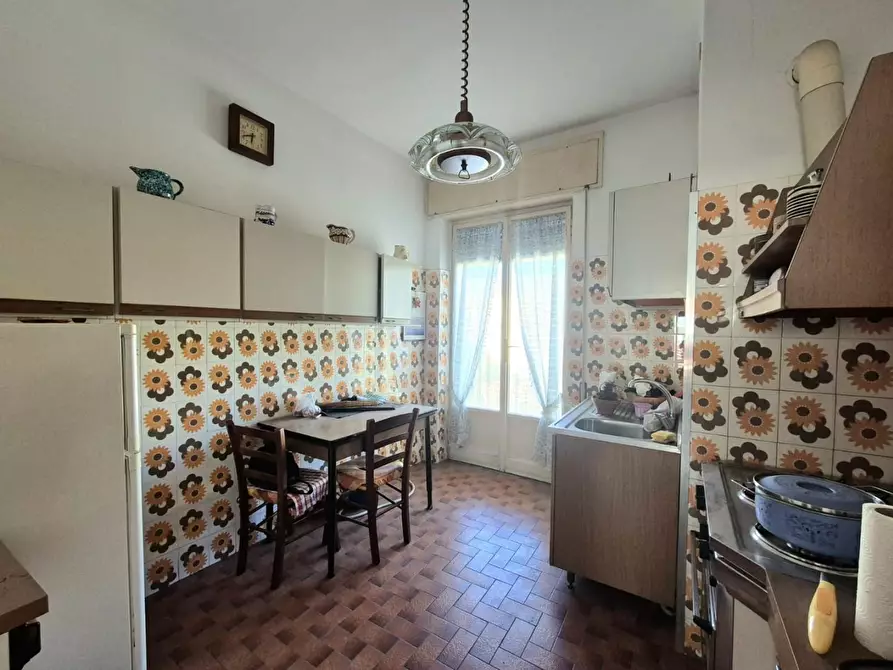 Immagine 9 di Appartamento in vendita  a Lucca