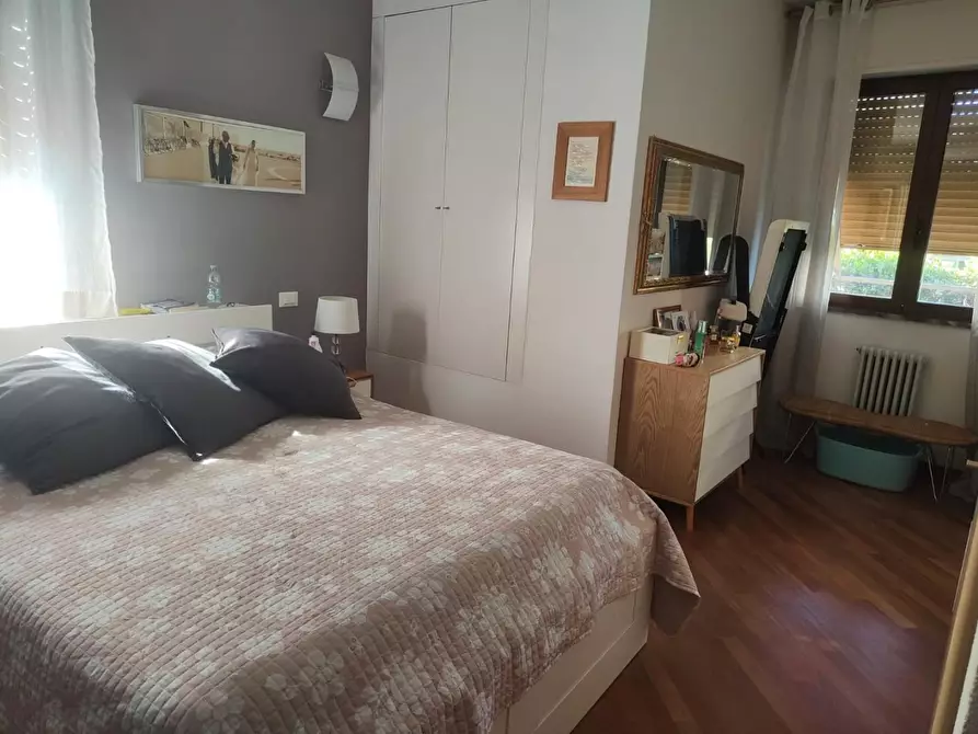 Immagine 5 di Appartamento in vendita  a Carrara