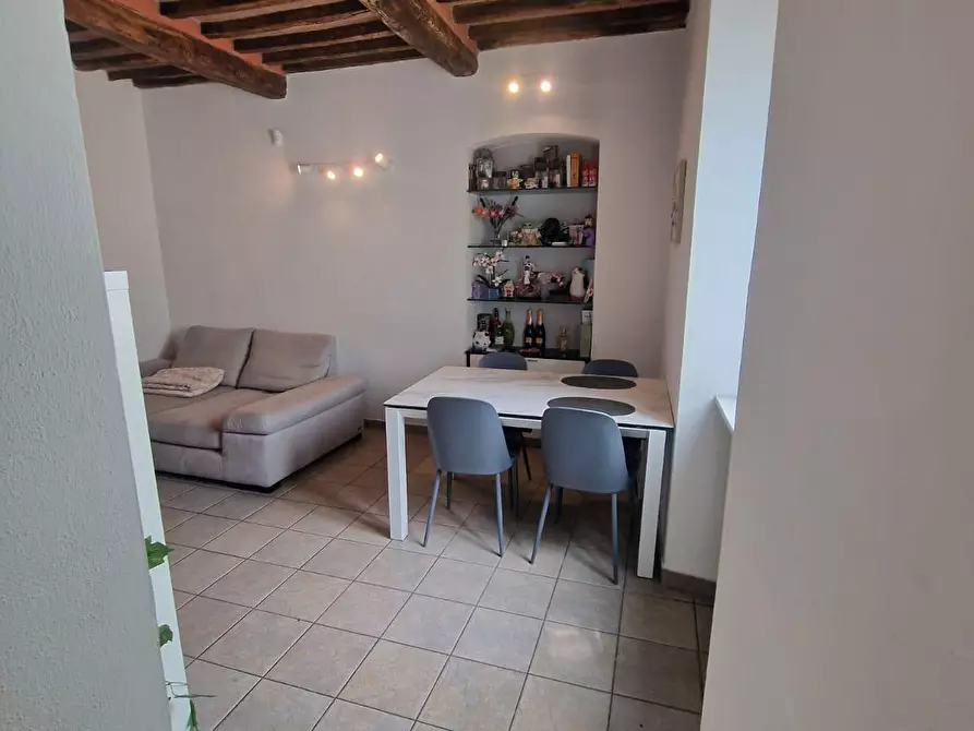 Immagine 3 di Appartamento in vendita  a Carrara