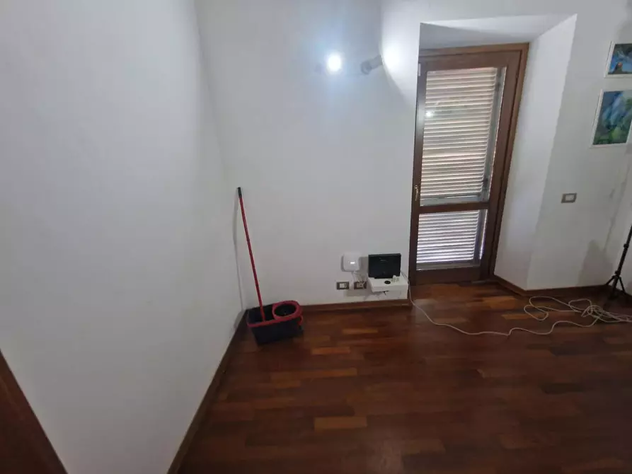 Immagine 17 di Appartamento in vendita  a Carrara