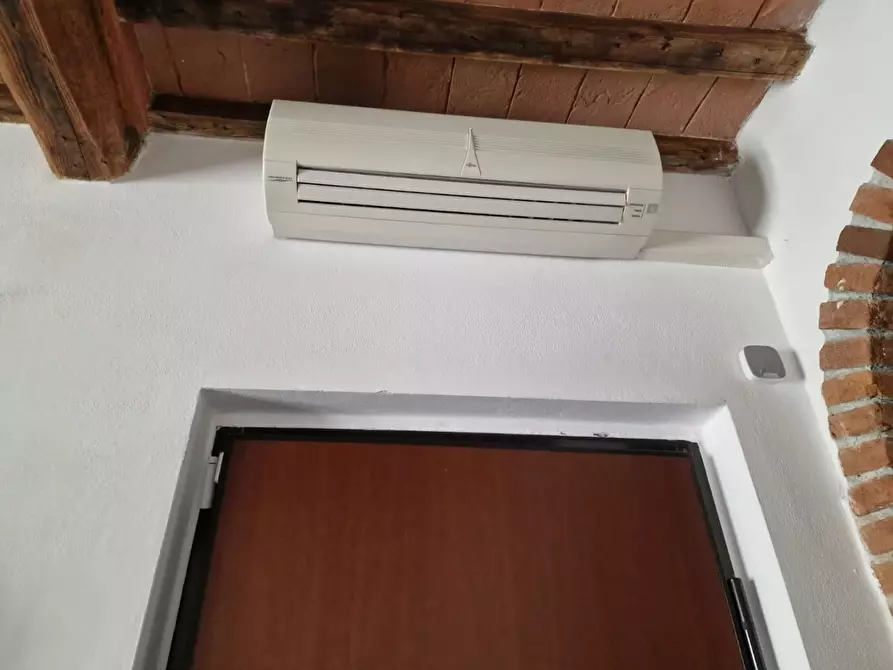 Immagine 7 di Appartamento in vendita  a Carrara