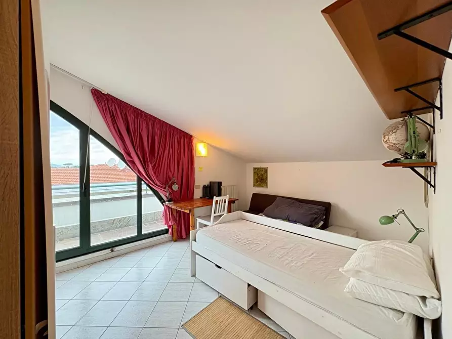 Immagine 15 di Appartamento in vendita  a Massa