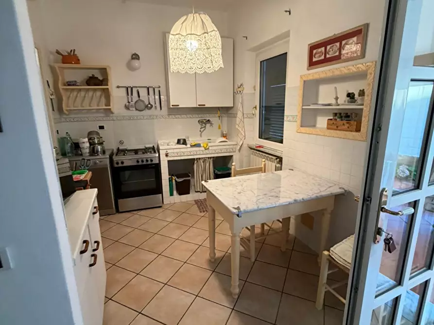 Immagine 8 di Porzione di casa in affitto  a Sarzana