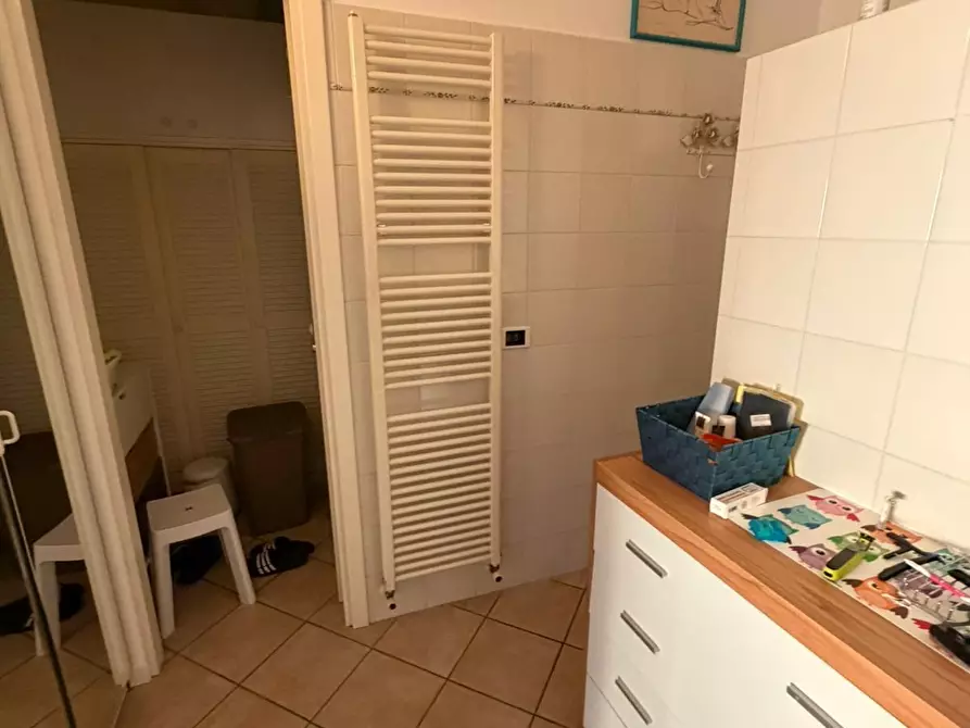 Immagine 5 di Porzione di casa in affitto  a Sarzana