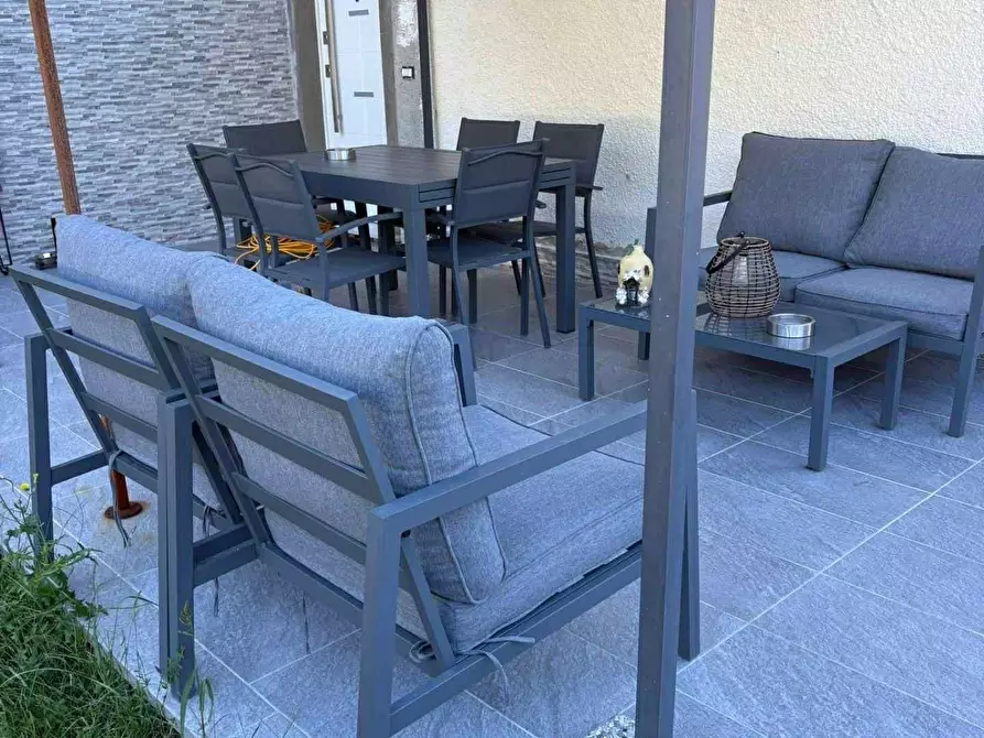 Immagine 2 di Appartamento in vendita  a Montignoso