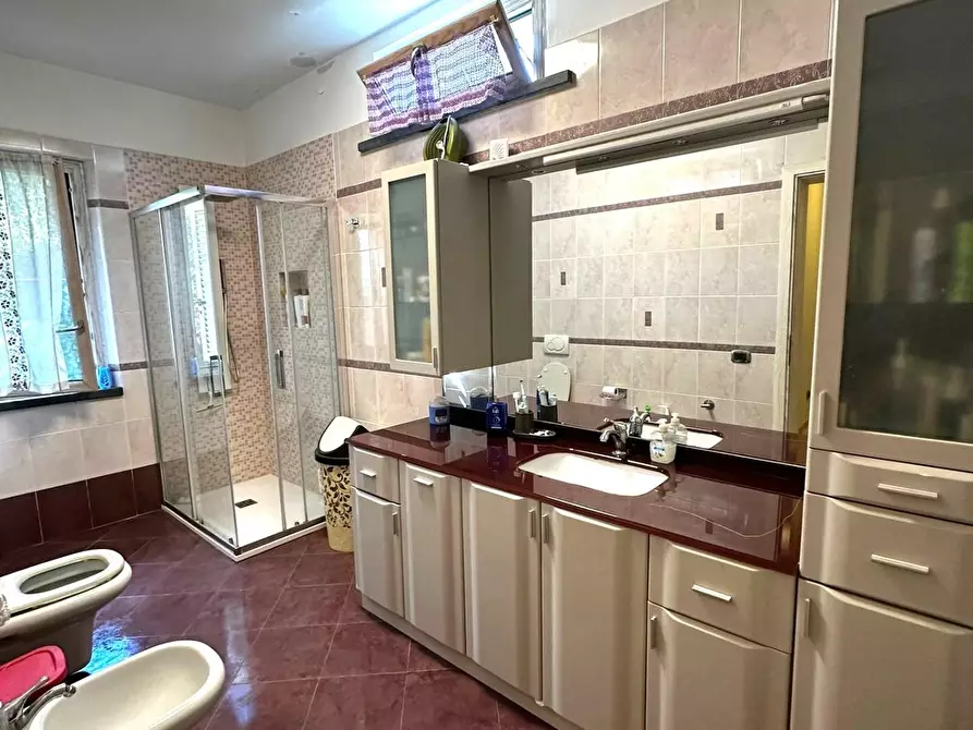 Immagine 11 di Casa bifamiliare in vendita  a Massa