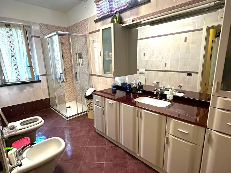 Immagine 12 di Casa bifamiliare in vendita  a Massa