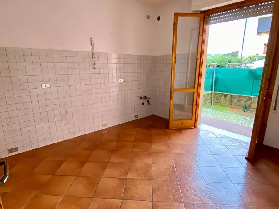 Immagine 24 di Villetta a schiera in vendita  a Viareggio