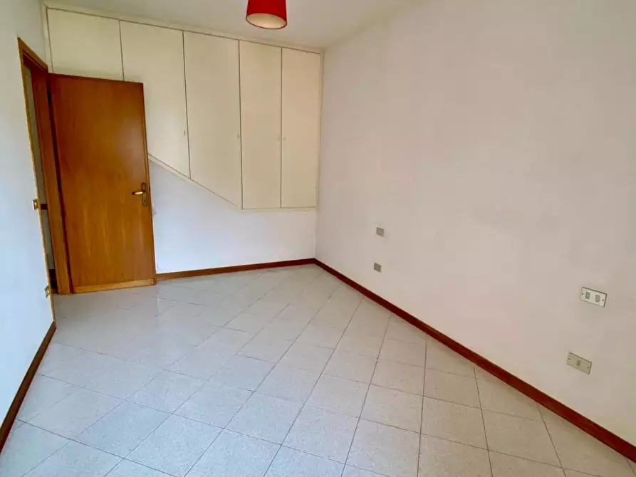 Immagine 13 di Villetta a schiera in vendita  a Viareggio