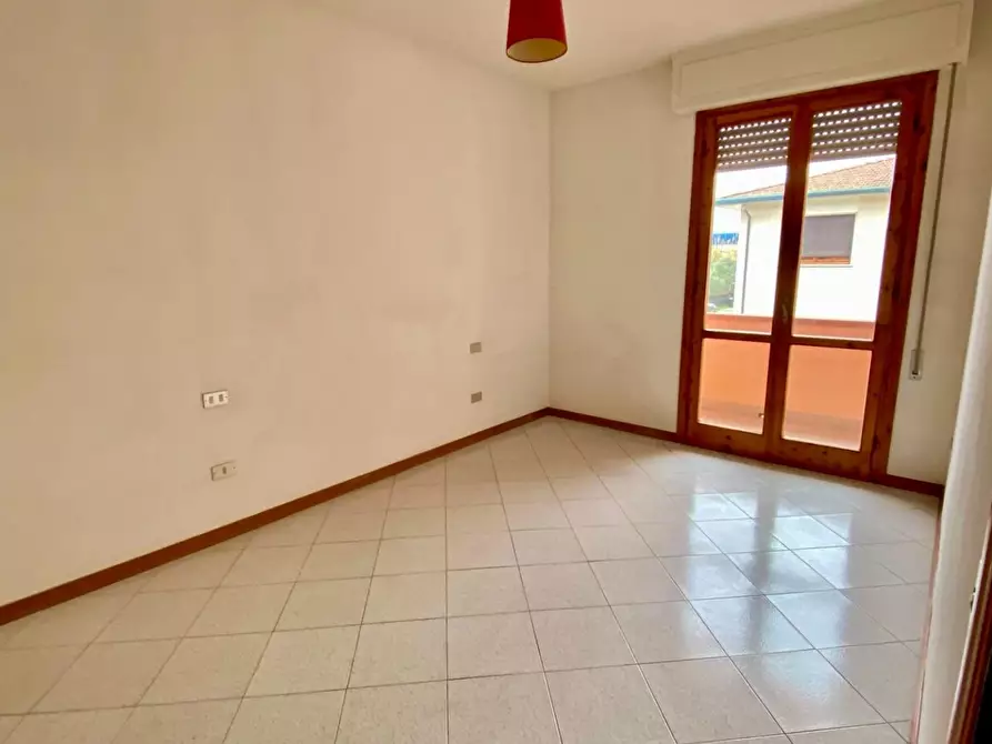 Immagine 29 di Villetta a schiera in vendita  a Viareggio