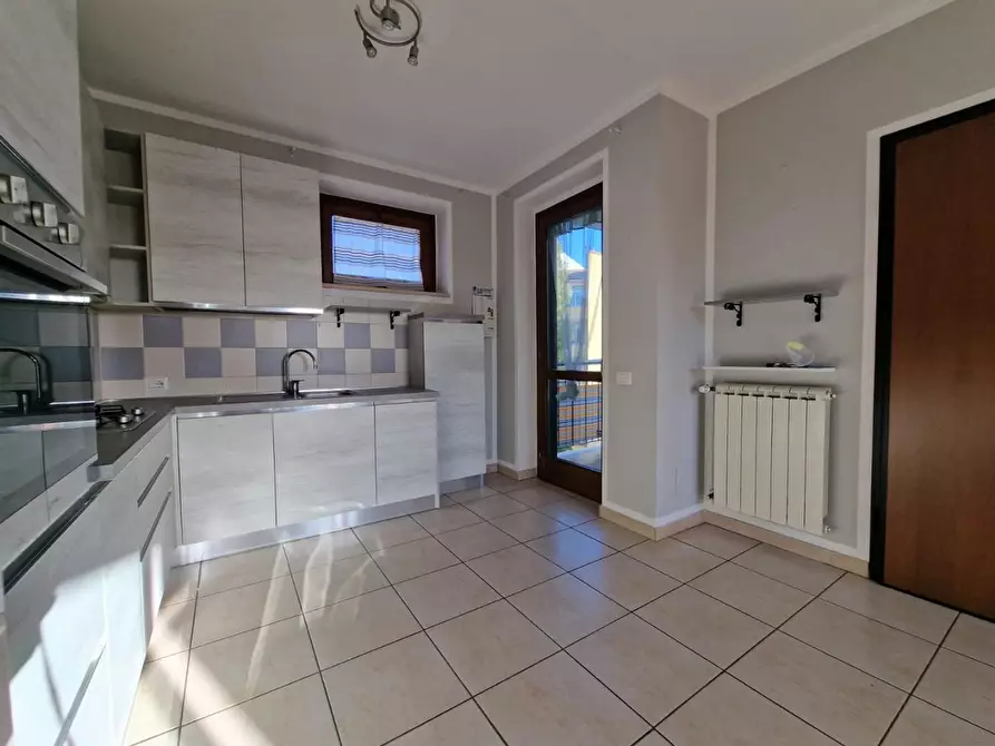 Immagine 2 di Appartamento in vendita  a Livorno