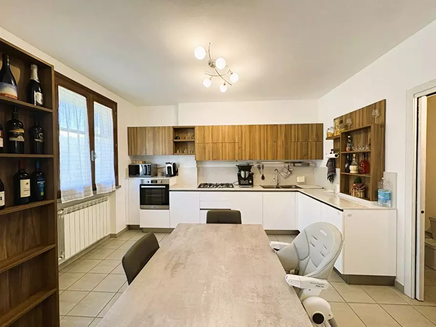 Immagine 2 di Appartamento in vendita  a Montespertoli