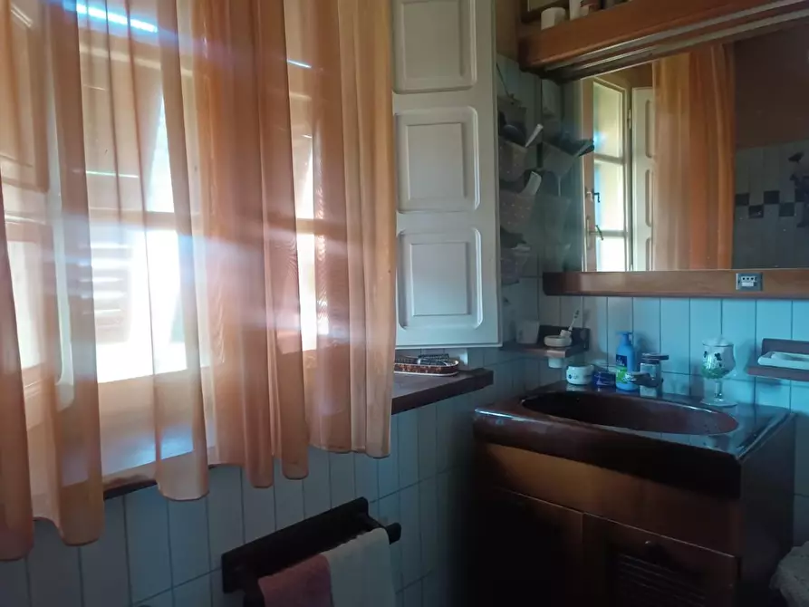 Immagine 40 di Casa semindipendente in vendita  a Borgo A Mozzano