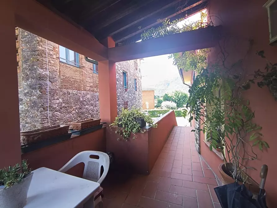 Immagine 8 di Casa semindipendente in vendita  a Borgo A Mozzano