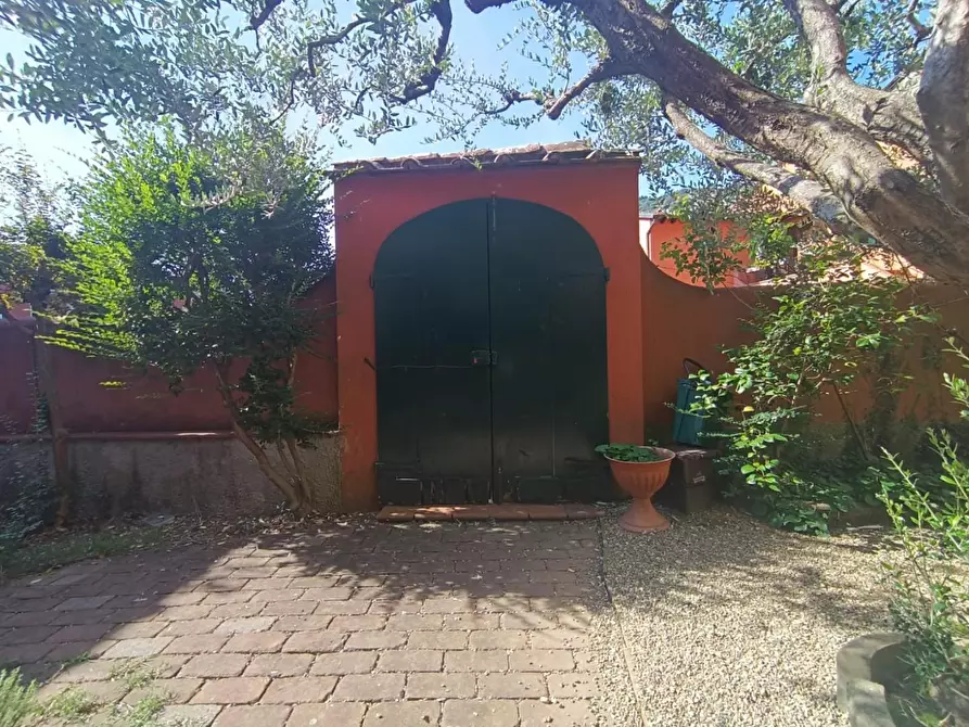 Immagine 4 di Casa semindipendente in vendita  a Borgo A Mozzano