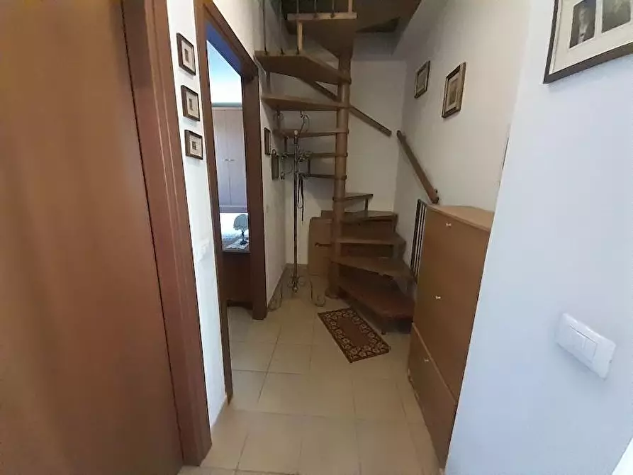 Immagine 6 di Appartamento in vendita  a Calcinaia