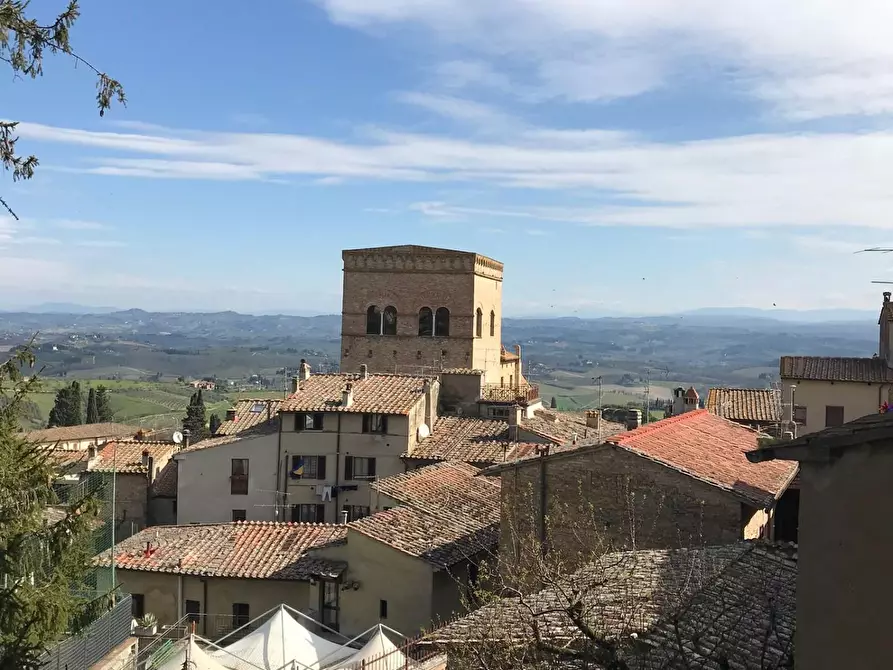 Immagine 1 di Appartamento in vendita  a San Gimignano
