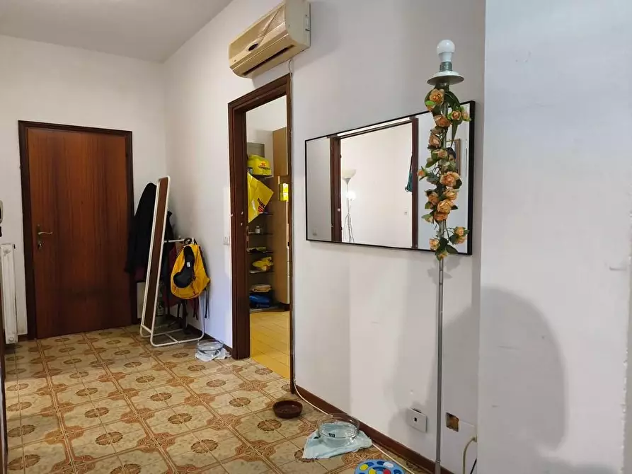 Immagine 3 di Appartamento in vendita  a Carrara