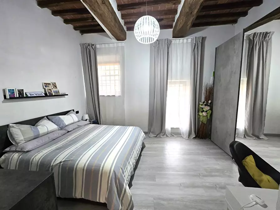 Immagine 10 di Appartamento in vendita  a Colle Di Val D'elsa