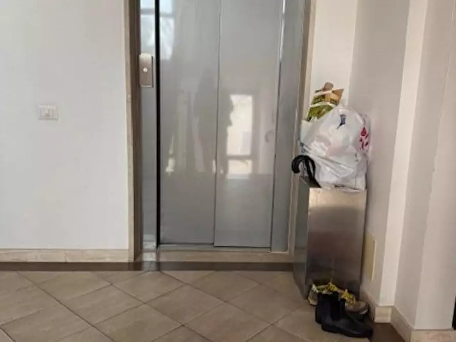 Immagine 28 di Appartamento in vendita  a Livorno