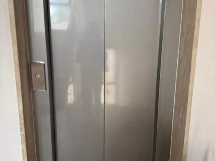 Immagine 30 di Appartamento in vendita  a Livorno