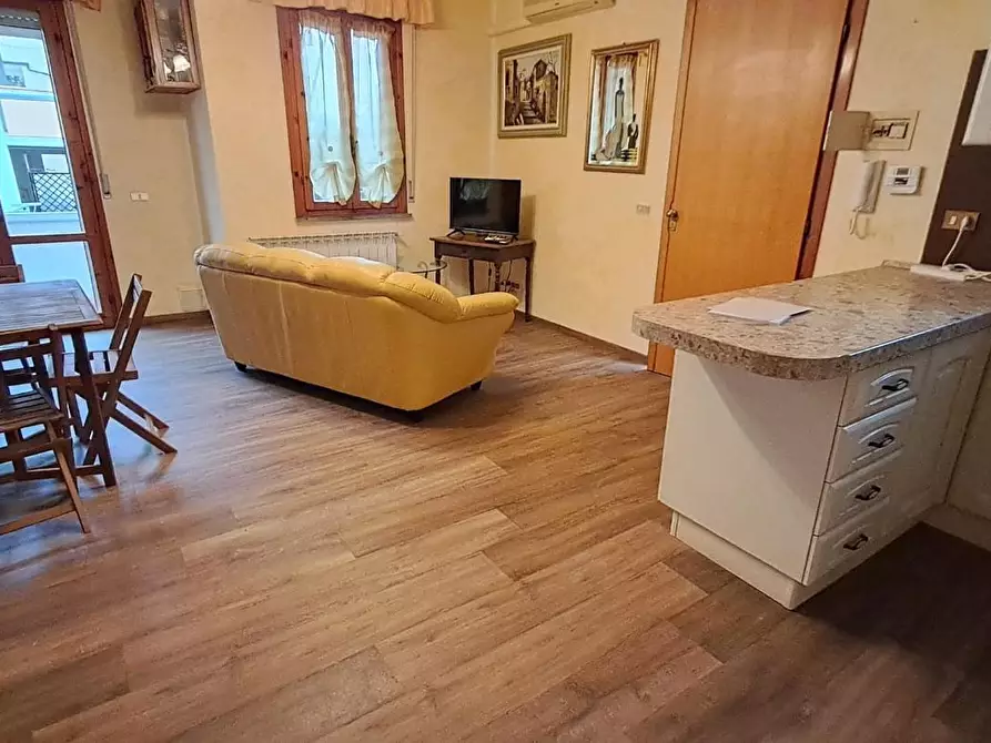 Immagine 5 di Appartamento in vendita  a Castagneto Carducci